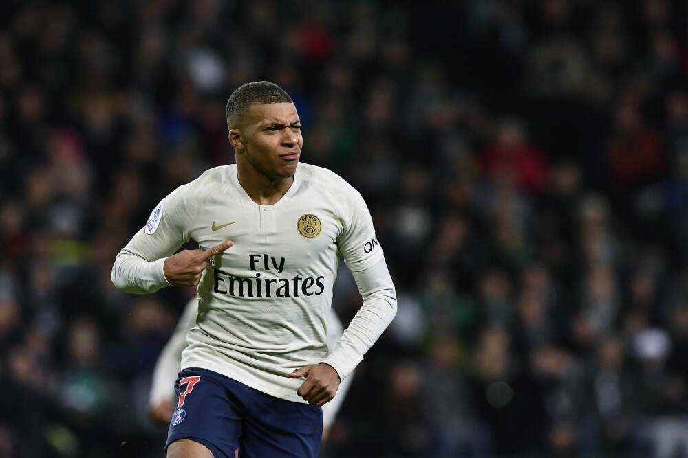 美股收盘：三大指数艰难冲刺新高，有色、机器人板块走强